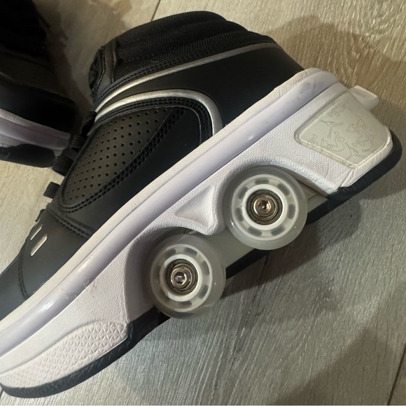 Kids 2 in 1 boys/ girls/ unisex roller skate shoes kids 5 - Picture 7 of 12